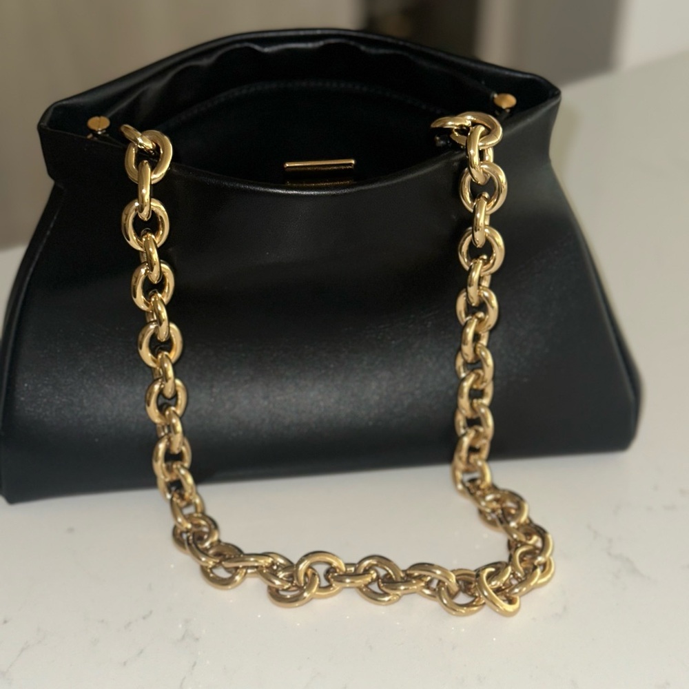 DeMellier Black and Gold Clutch with Sleek Design - Picture 4 of 8